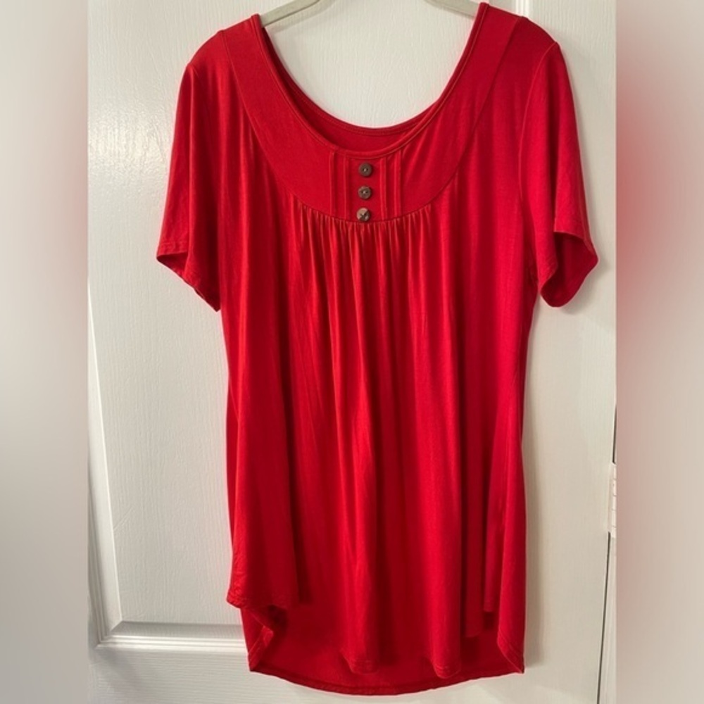 Amazon Women’s Tunic Short Sleeve Top in Red, Size Large